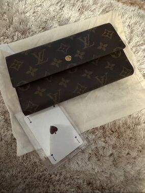 Louis Vuitton Monogram Canvas Folded Card Holder in Brown